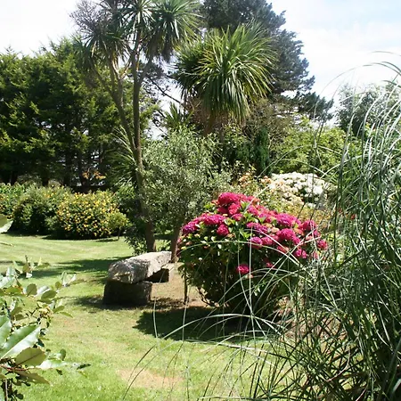 Chez Renee Et Raynal Bed & Breakfast Plounévez-Lochrist