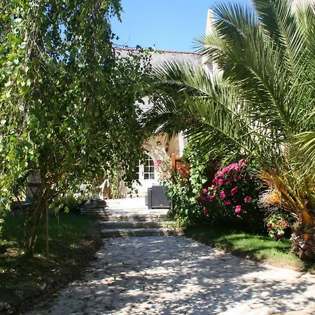 Chez Renee Et Raynal Bed & Breakfast